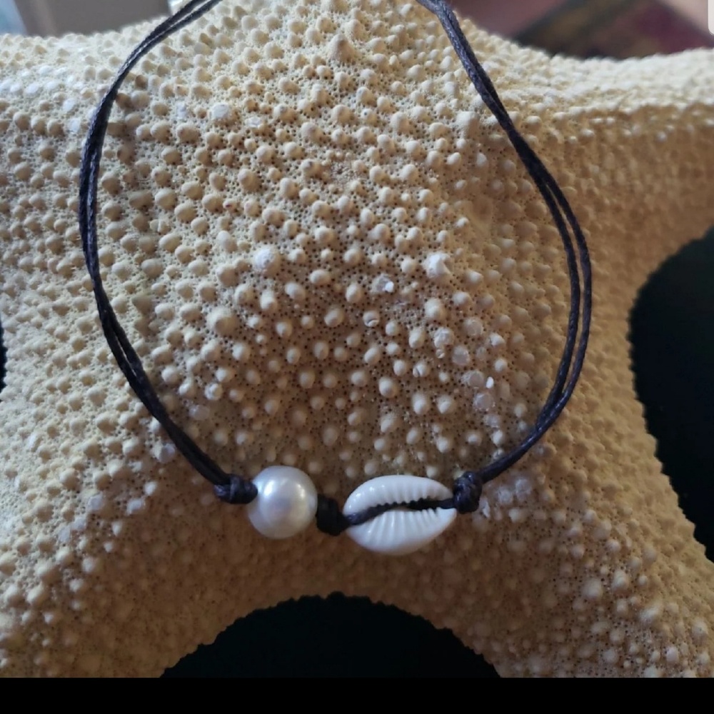 ANKLET ( COWRIE SHELL/FRESH WATER PEARL)